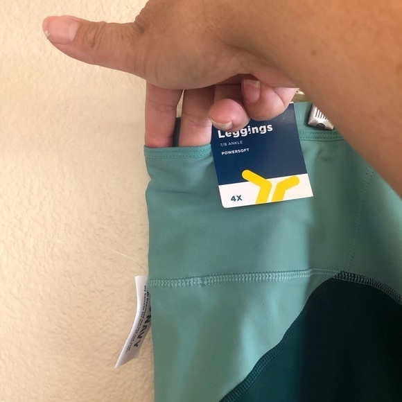 Old Navy High-Waisted PowerSoft ColorBlock 7/8 Compression Leggings Plus Size 4X - Picture 10 of 16